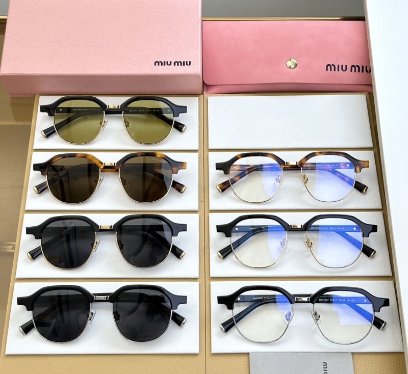 Miu miu Sunglasses